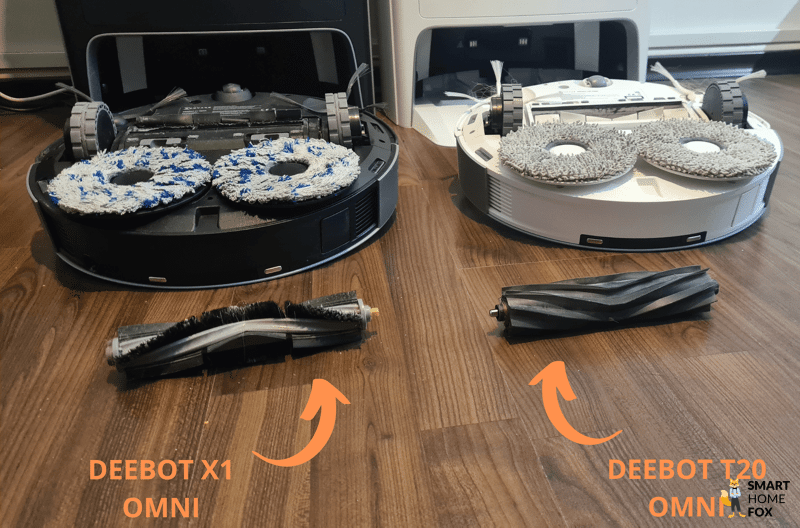 Die beiden Hauptbürsten des ECOVACS DEEBOT T20 OMNI und des ECOVACS DEEBOT X1 OMNI liegen nebeneinander auf dem Boden.